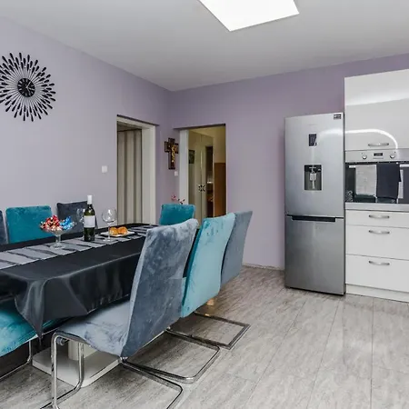 Naomi Apartamento Zadar