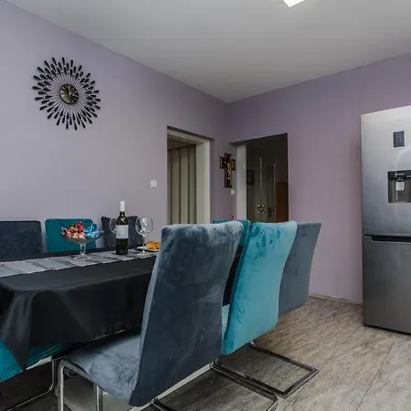 Apartamento Naomi