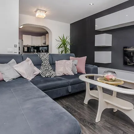Apartamento Naomi Zadar